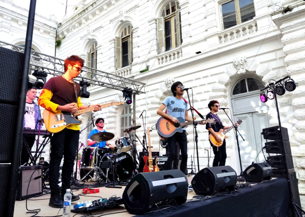 La Plata vibró con otra edición de “Rock en el Playón”