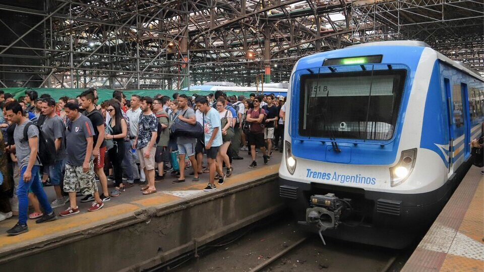 El gremio de choferes de trenes La Fraternidad haría un paro de trenes en diciembre