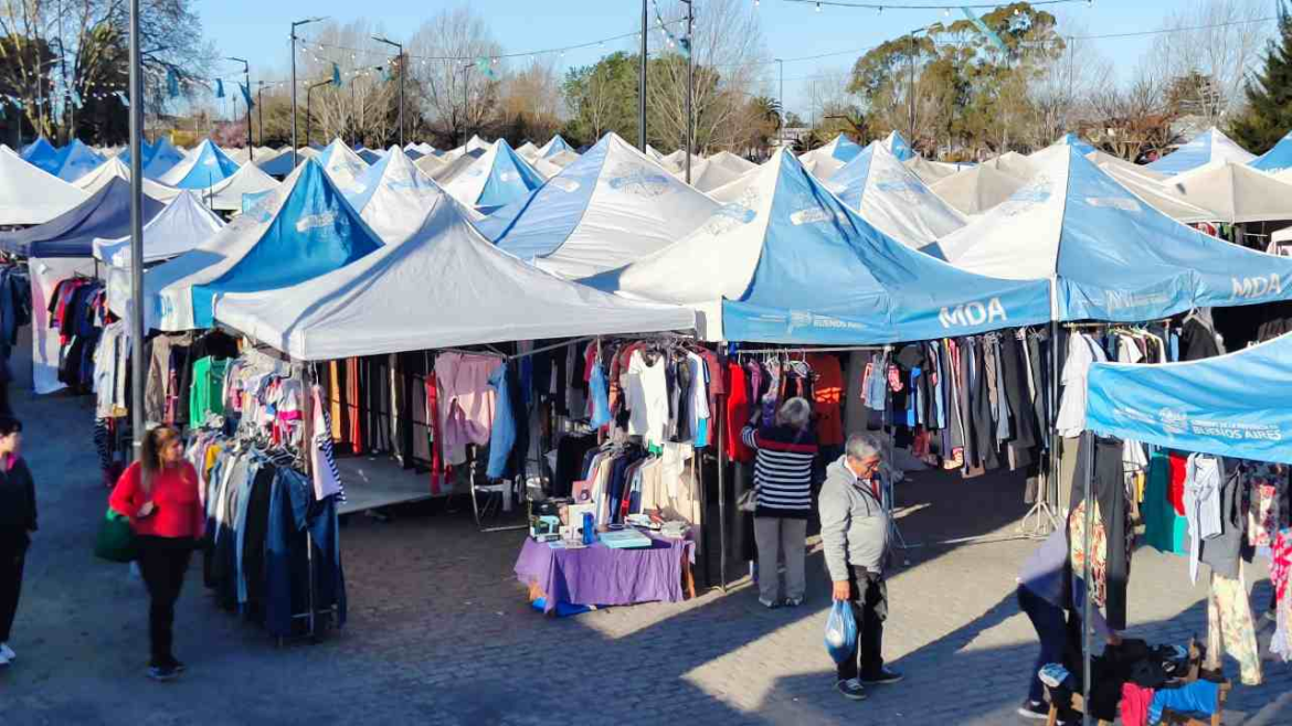 En vísperas de Navidad, abre el Paseo de Compras Meridiano V con moda circular y espectáculos