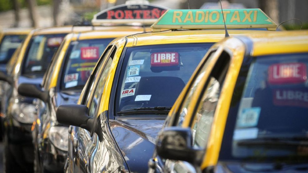 Se viene un nuevo aumento de la tarifa de los taxis ¿A cuánto se va la bajada y cuándo será?