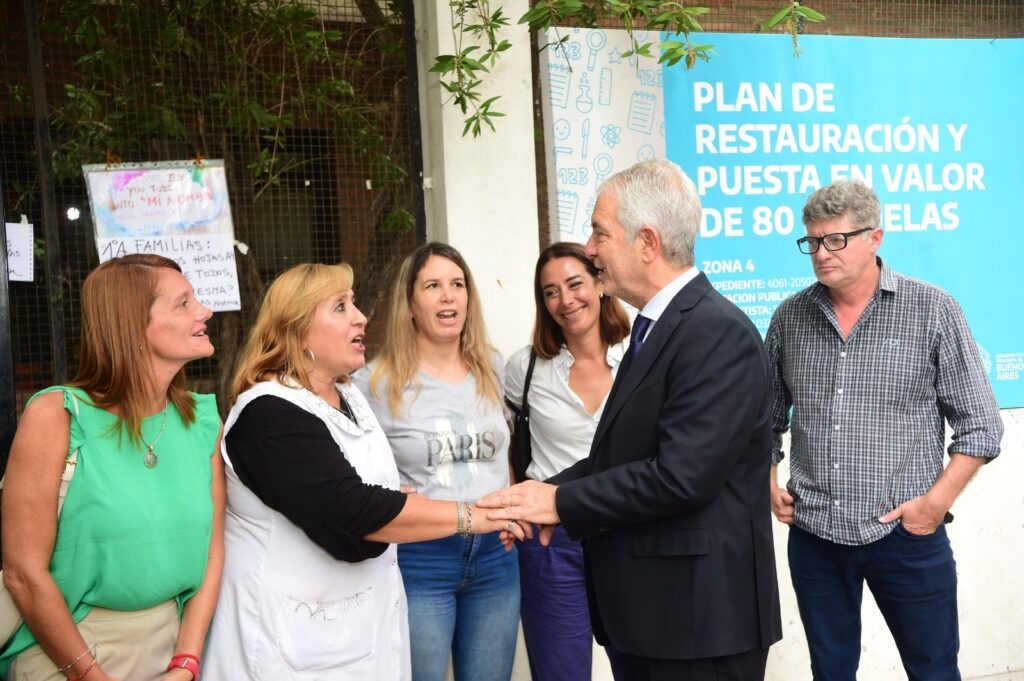 Alak verificó el avance de las obras en dos escuelas de Melchor Romero