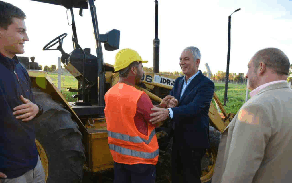 Alak dio inicio a una obra troncal en San Carlos y presentó las ejecuciones que llegarán a Romero