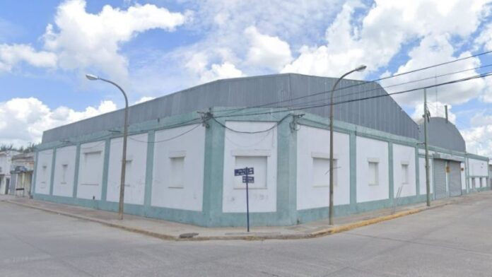 Olavarría: cierra fábrica de bolsas industriales en Hinojo y despiden a más de cien trabajadores