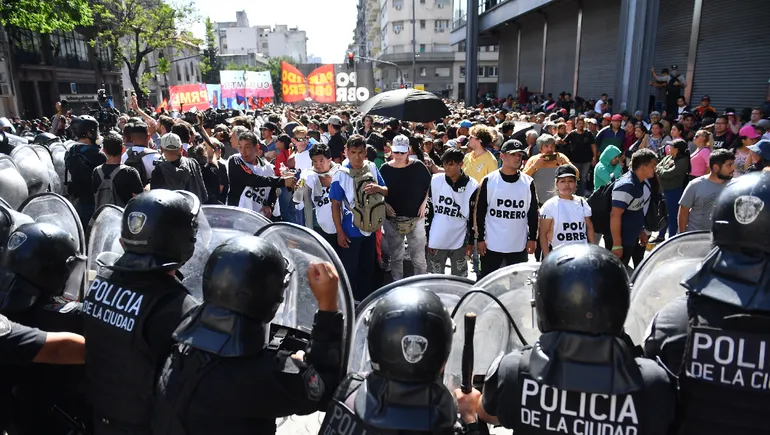 La CGT ratificó que el miércoles va a marchar junto a los jubilados «aunque haya protocolo antipiquetes»
