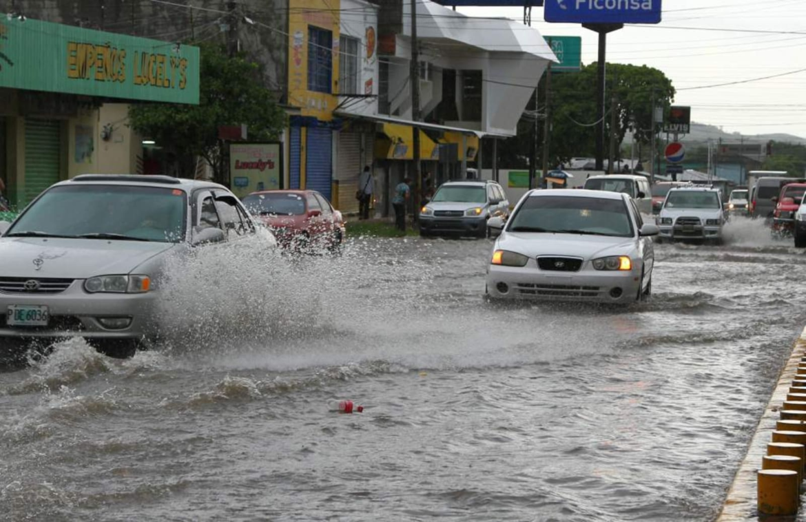 Decenas de evacuados por el temporal en Zárate y Exaltación de la Cruz