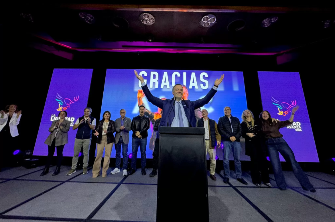 Manuel Adorni le ganó a Leandro Santoro y el PRO sufrió una derrota histórica