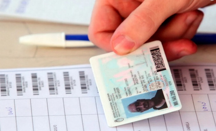 Para facilitar la votación, habilitan sábado y domingo para retirar DNI