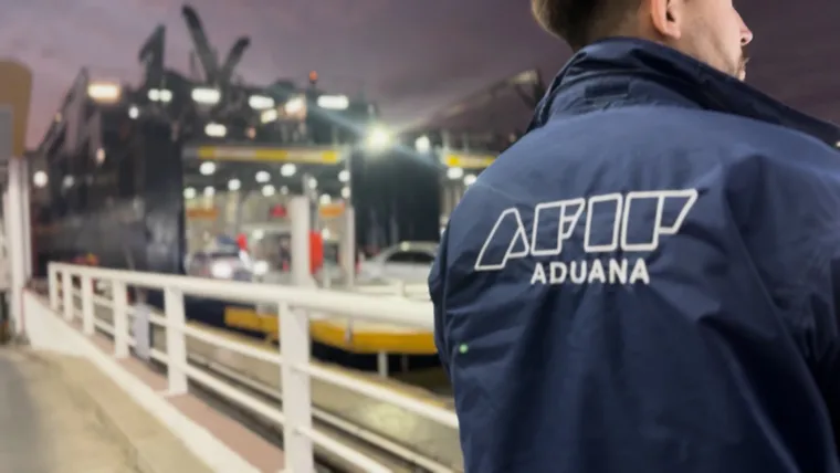 Subasta de motocicletas y neumáticos: la Aduana vuelve a los remates