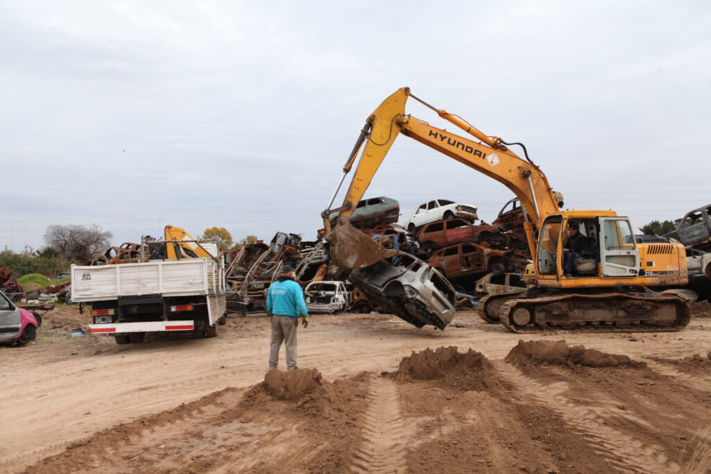 El Municipio transforma el Polo de Seguridad en un espacio logístico para compactar miles de vehículos