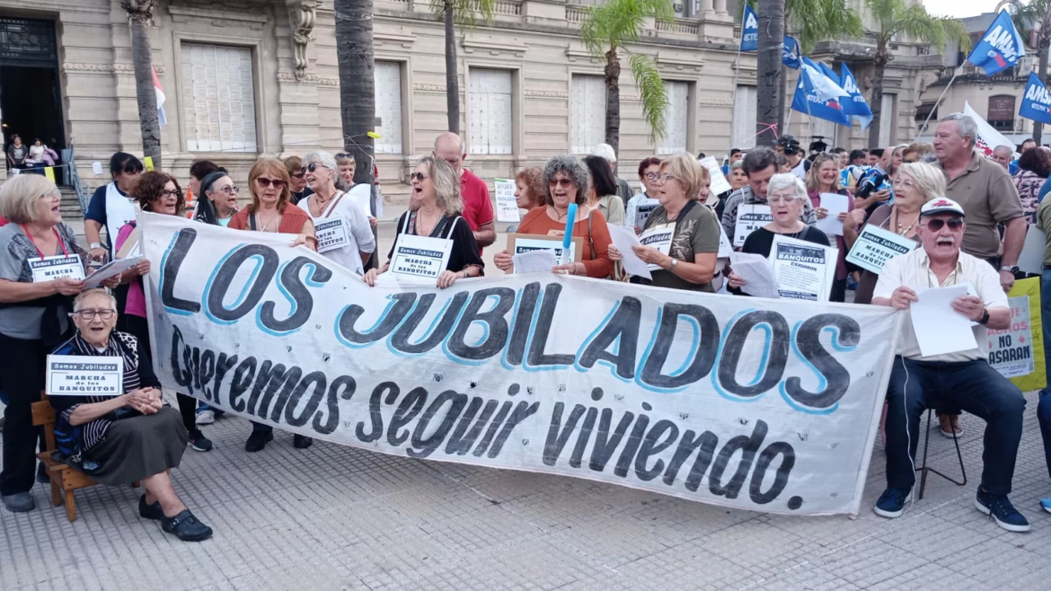 Marcha de los jubilados: se suman más sectores para protestar contra Javier Milei