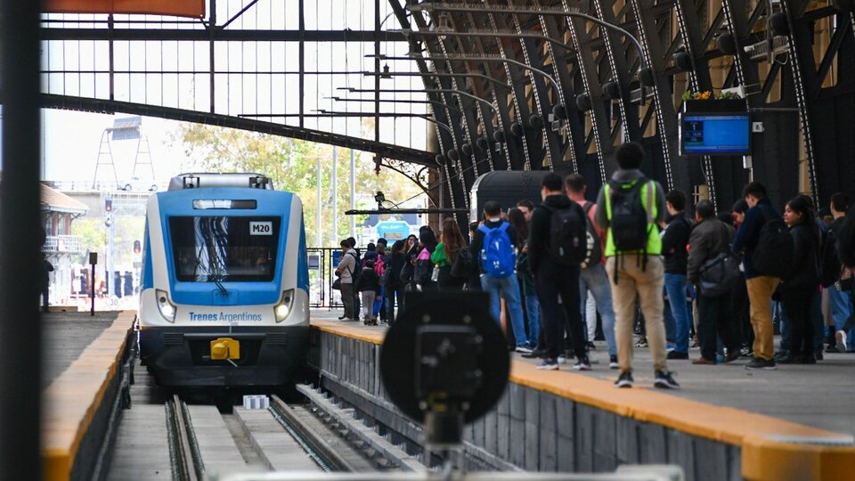 Falsa amenaza de bomba en el  Tren Mitre estuvo interrumpido en hora pico miles de pasajeros afectados
