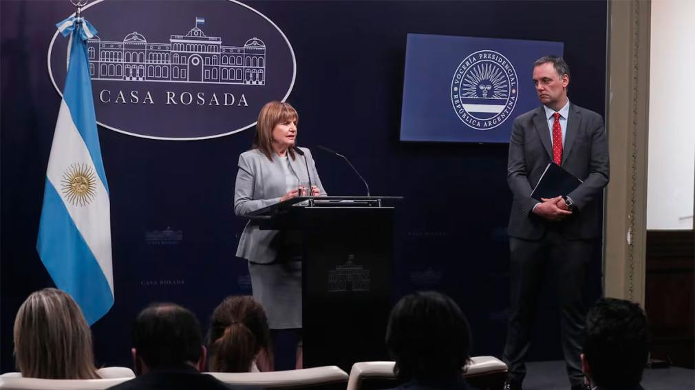 El Gobierno define la reforma del Código Penal y mantiene en suspenso la continuidad del femicidio como figura agravada