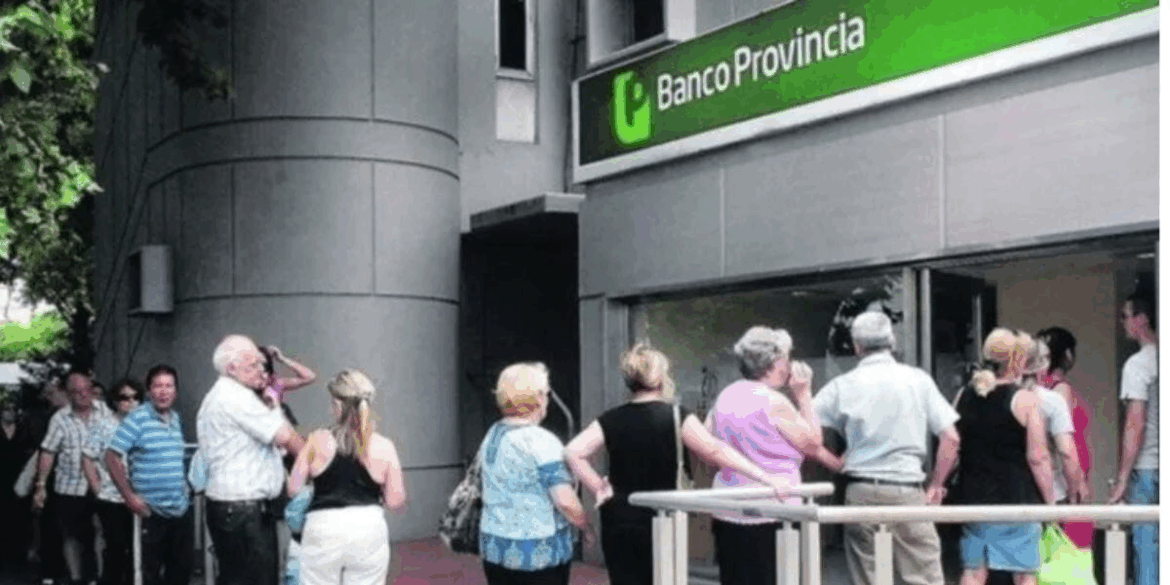 El Gobierno bonaerense oficializó el nuevo horario bancario de verano: qué cambia y dónde aplica