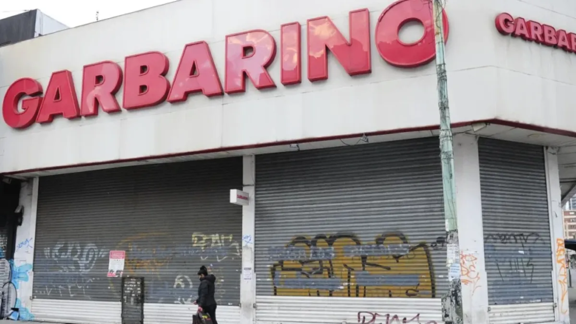 Quiebra total: se apaga Garbarino y deja un tendal de deudas, locales vacíos y trabajadores en la incertidumbre