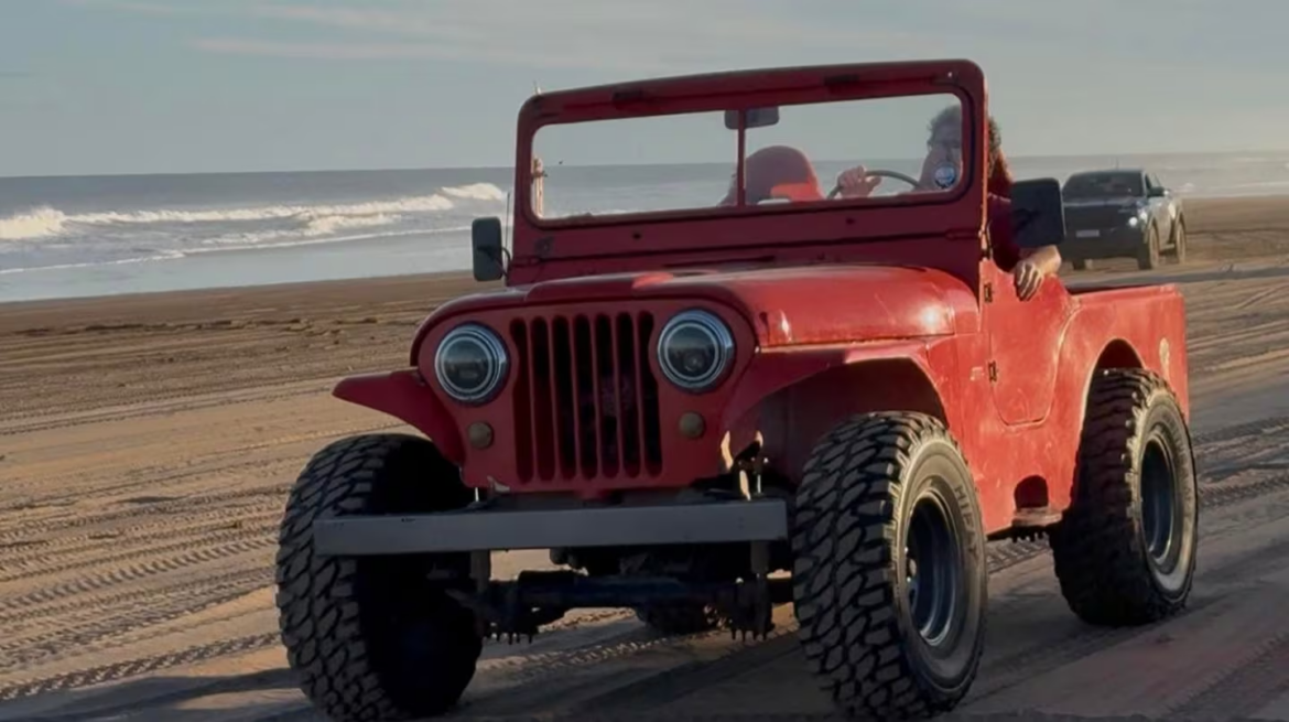 Tragedia en Necochea: un hombre murió tras volcar con un Jeep mientras realizaba una prueba en la playa