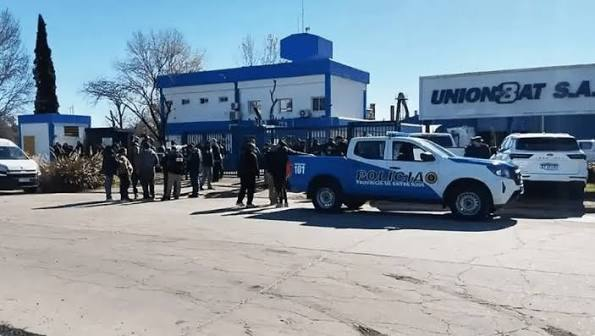 Gualeguaychú: trabajadores despedidos continúan a la espera de sus indemnizaciones