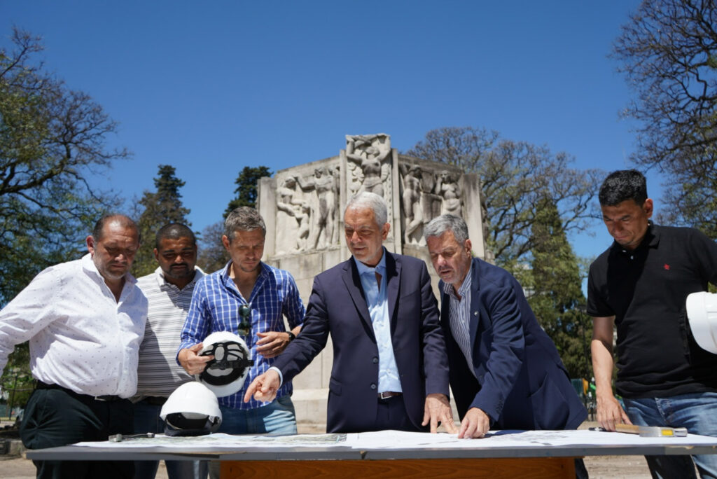 Alak anunció el inicio de la obra de reconstrucción de Plaza Rocha