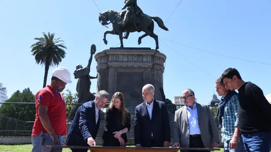 La Plata: Comenzó la histórica obra de reconstrucción de Plaza San Martín