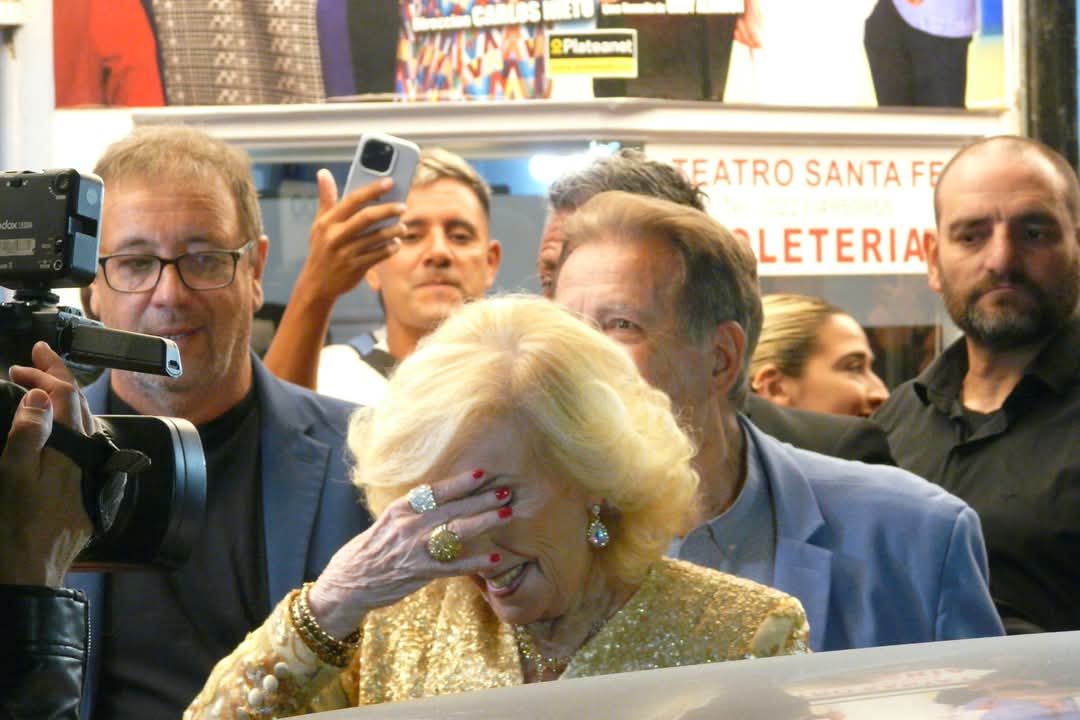 Mirtha Legrand disfrutó de «Las chicas solo buscan divertirse» y lloró de emoción por el cariño del público