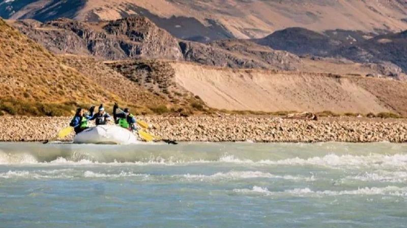Tres turistas extranjeros murieron durante una excursión de rafting cerca de El Chaltén