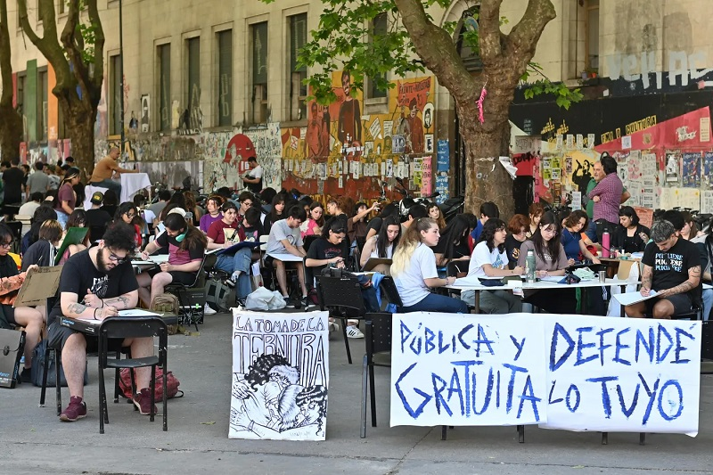 Docentes universitarios advierten que podrían no iniciar las clases en la UNLP