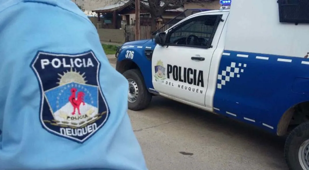 Juzgan a una oficial de policía acusada de haber abusado del sobrino de 11 años