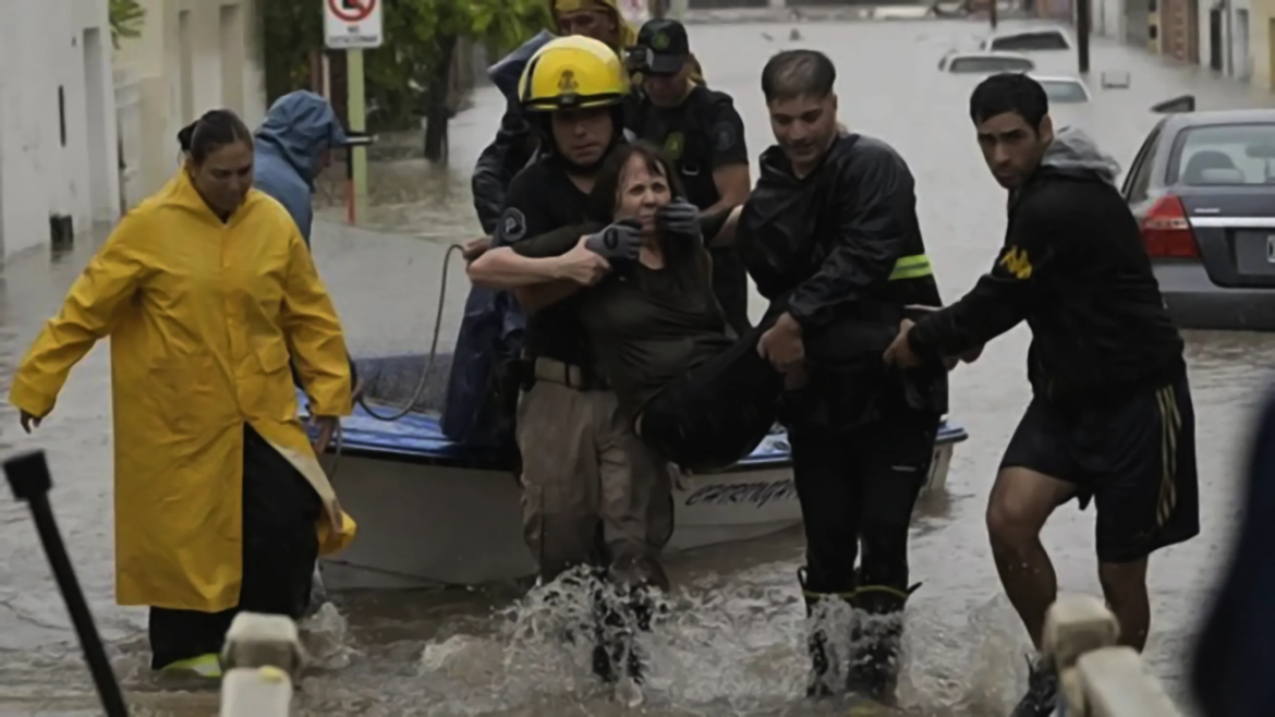 Bahía Blanca: vecinos de barrios más afectados reclaman ante el veto de Milei y la falta de ayuda de Kicillof