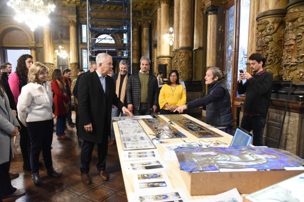 La Plata: Avanza la histórica restauración del Salón Dorado para conservar un símbolo del patrimonio platense