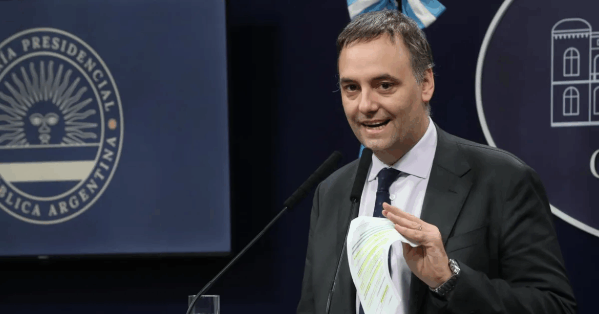 Adorni desafió al Congreso: “¿Están dispuestos a renunciar a su sueldo por cuatro meses?”