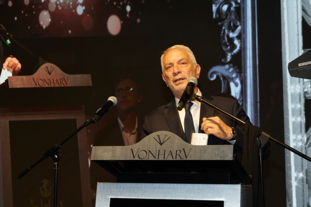 Alak participó de la VIII Gala Solidaria a beneficio del Hospital de Niños Sor María Ludovica