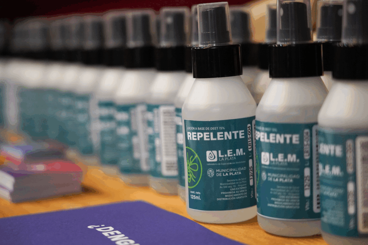 La Plata intensificó la prevención del dengue con jornadas informativas y entrega de repelentes