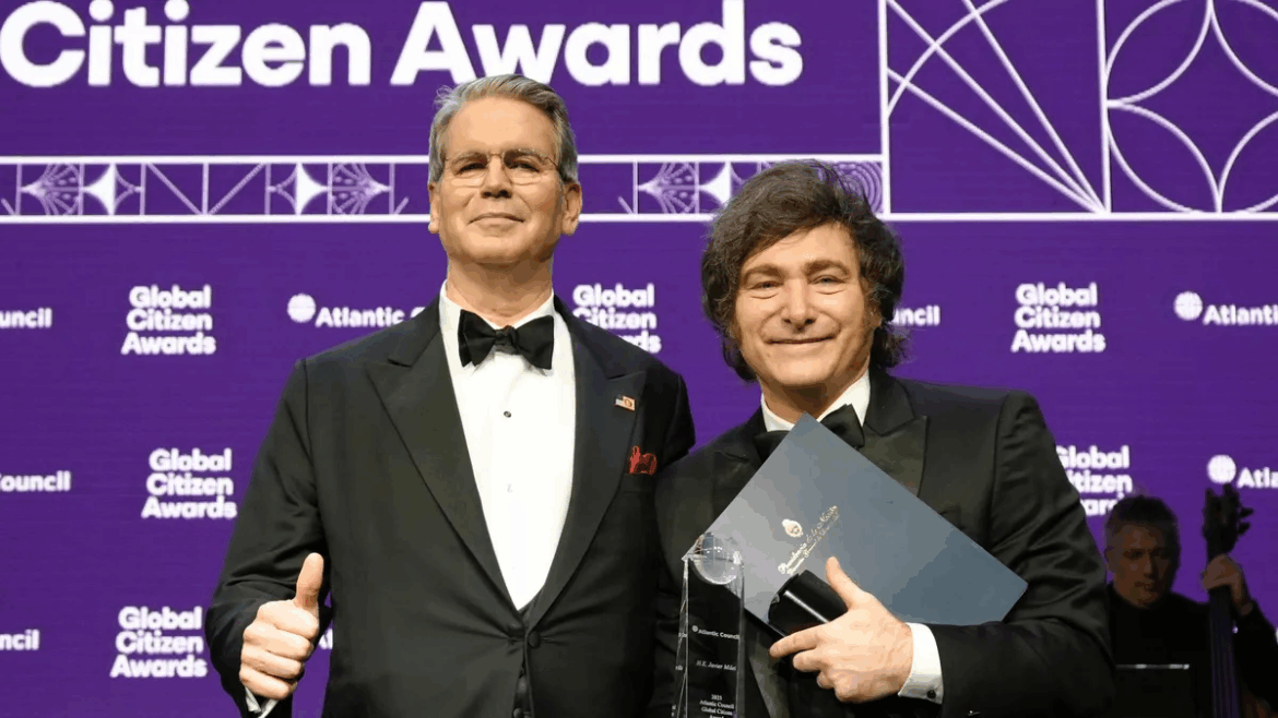 Javier Milei recibió felicitaciones de Scott Bessent y lo invitó a volver a la Argentina