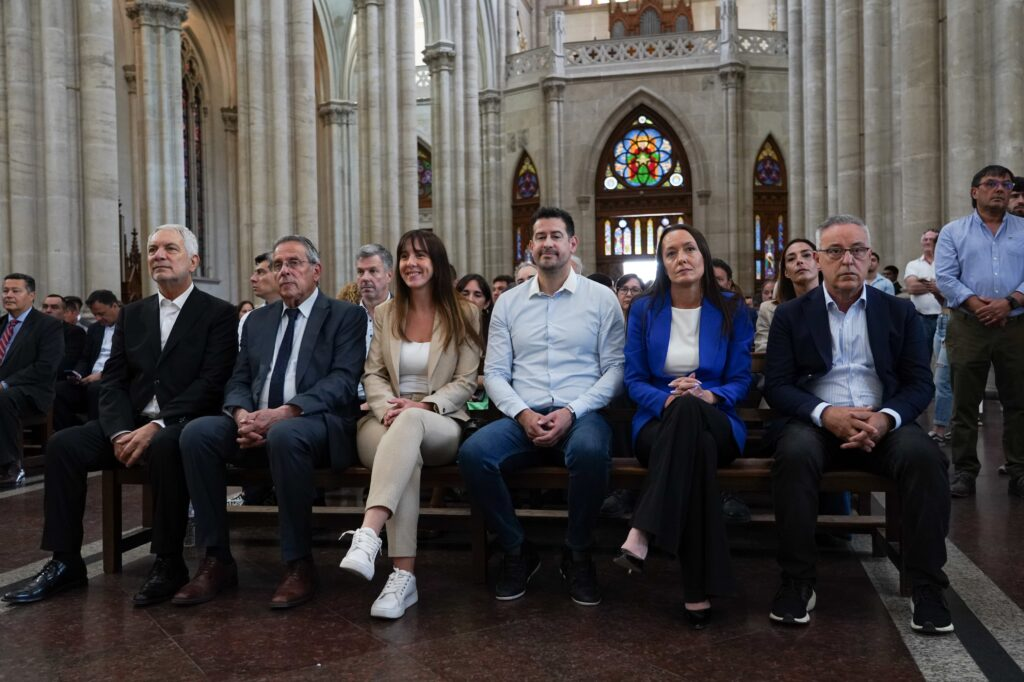 Alak participó del tedeum por el 143º aniversario de La Plata en la Catedral