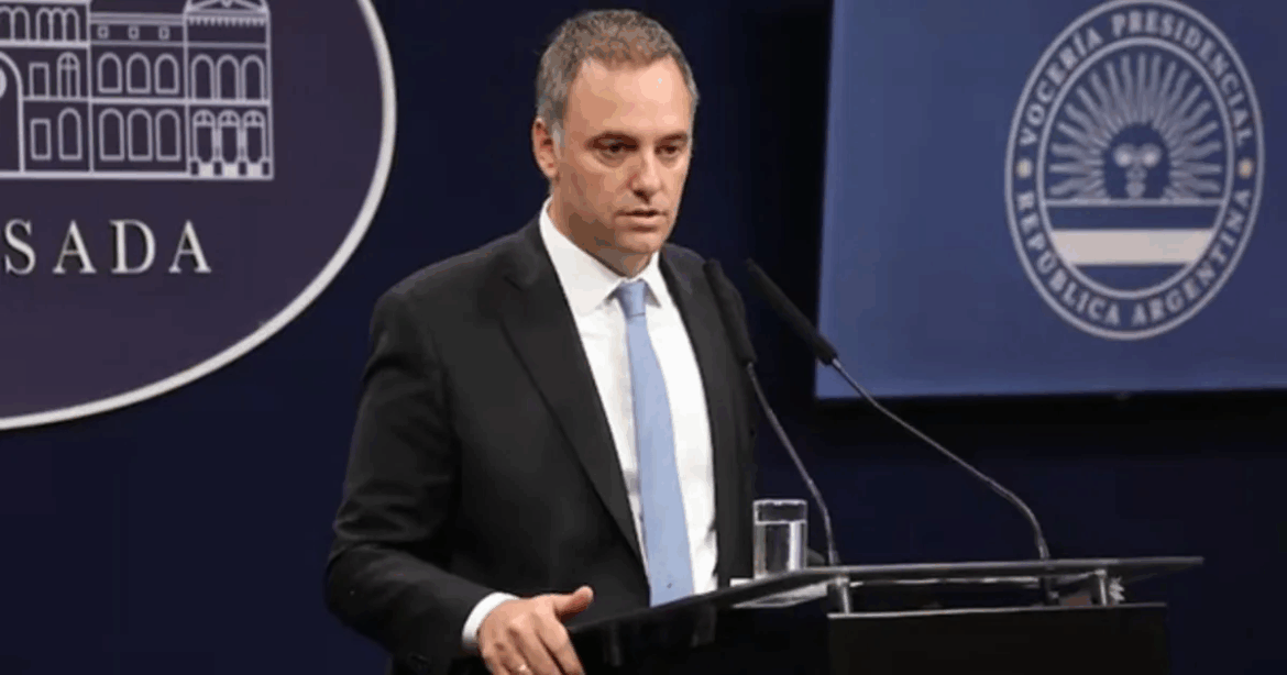 Adorni sostuvo que la reforma laboral está firme y replicó a la CGT