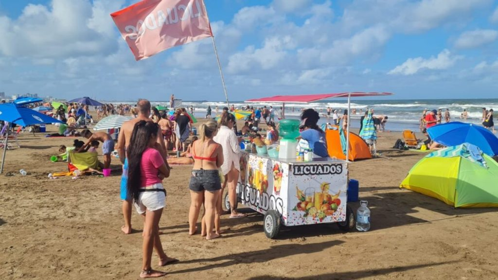 Verano en las playas: cuánto cuestan comidas y bebidas en los paradores más concurridos