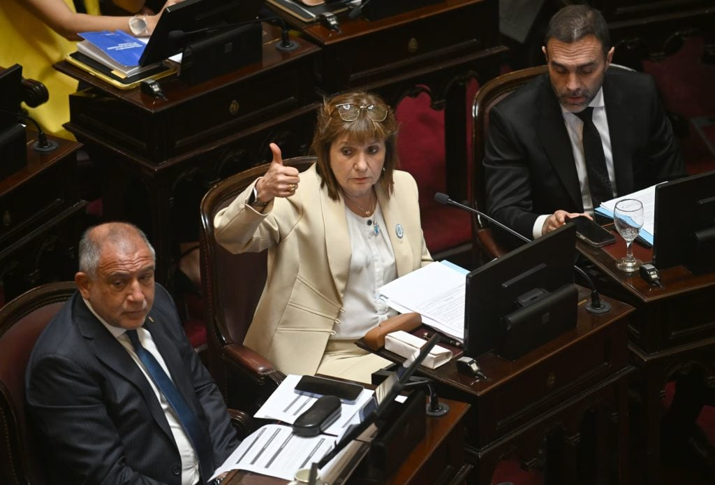 🇦🇷📝 BULLRICH AFINA CAMBIOS CLAVES Y SALE A BUSCAR EL VOTO PERONISTA ANTES DEL DEBATE POR LA REFORMA LABORAL 💼⚖️