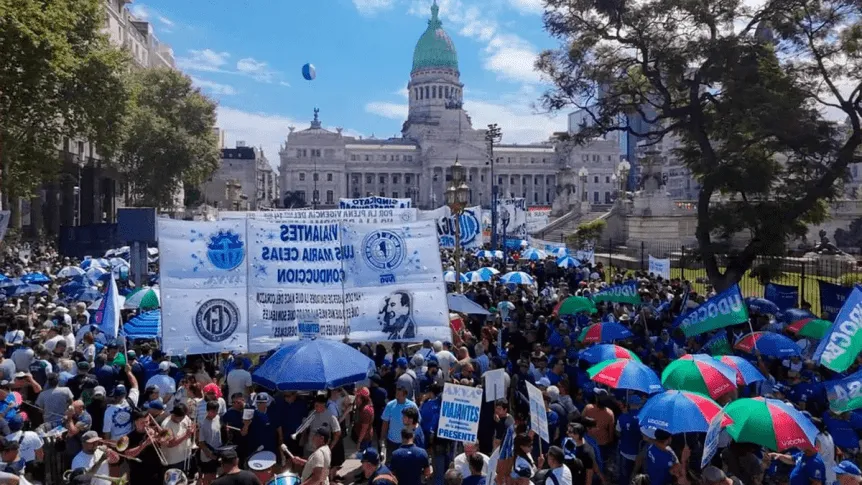 Gremios del transporte confirman paro total el 19 de febrero en apoyo a la CGT