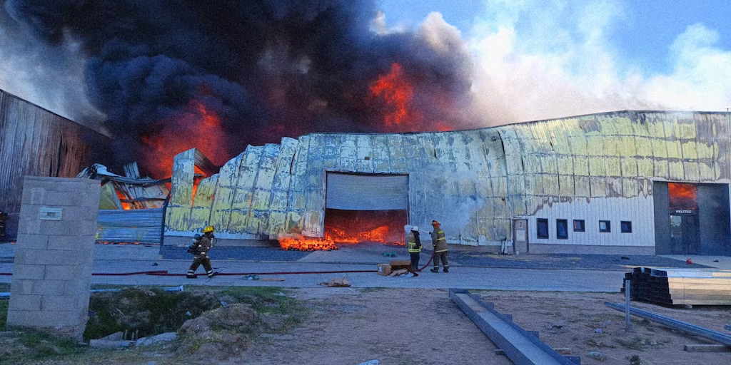 Se incendió un depósito en el predio logístico Norlog de Benavídez utilizado por Andreani