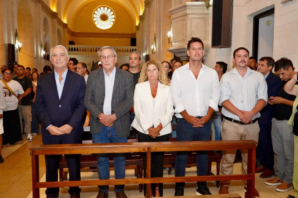 Alak participó de la misa por los 80 años del triunfo electoral de Juan Domingo Perón