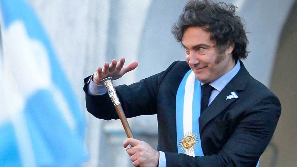 Encuesta revela un cambio en la opinión pública: más argentinos responsabilizan a Milei por la situación económica