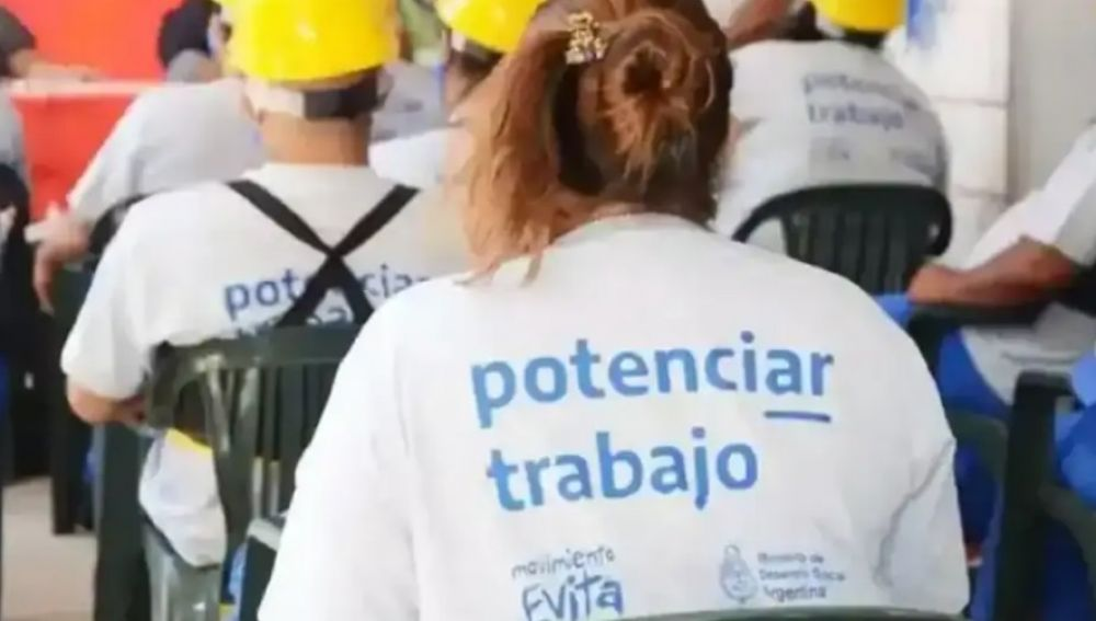 El Gobierno elimina planes sociales y los reemplaza por vouchers de capacitación laboral