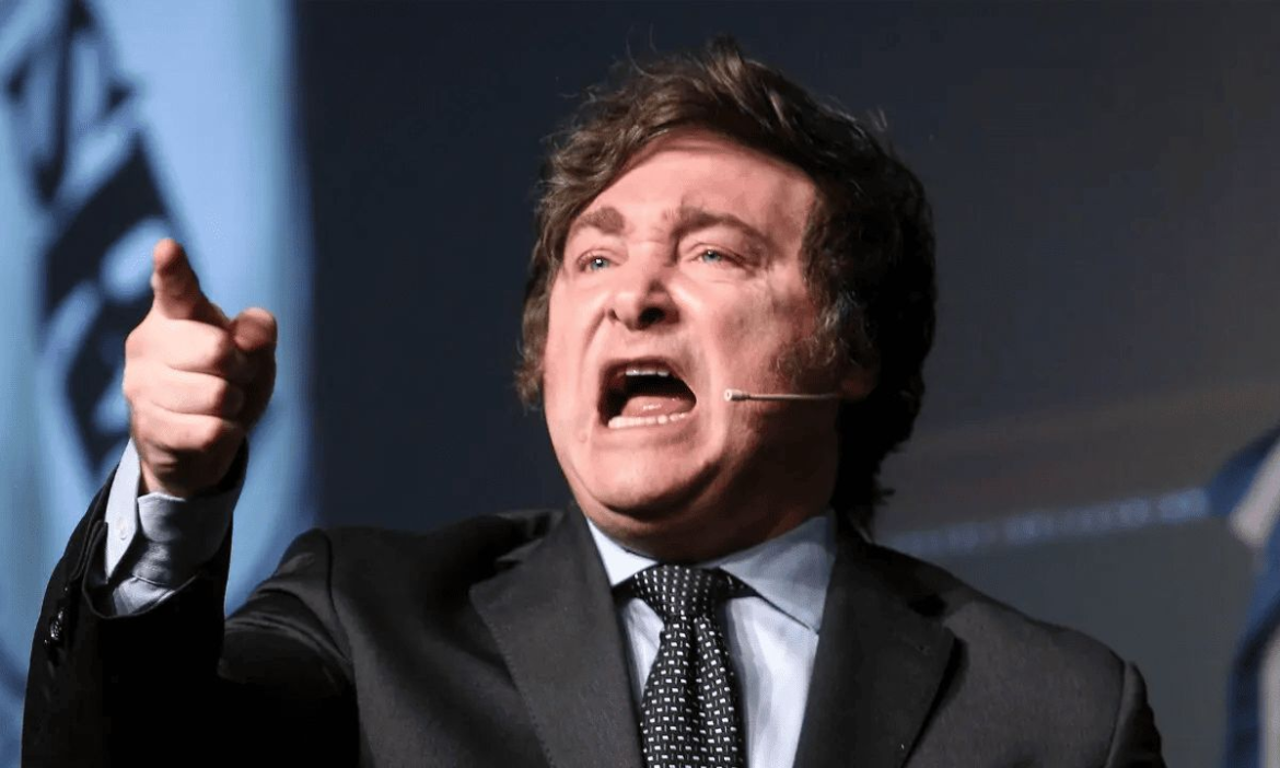 Milei redobla sus críticas al periodismo y agita la confrontación política