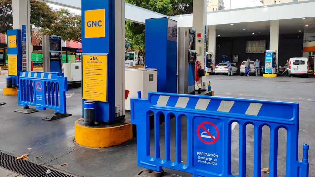 Frío, energía y tensión: recortan GNC en el AMBA para garantizar el consumo en los hogares