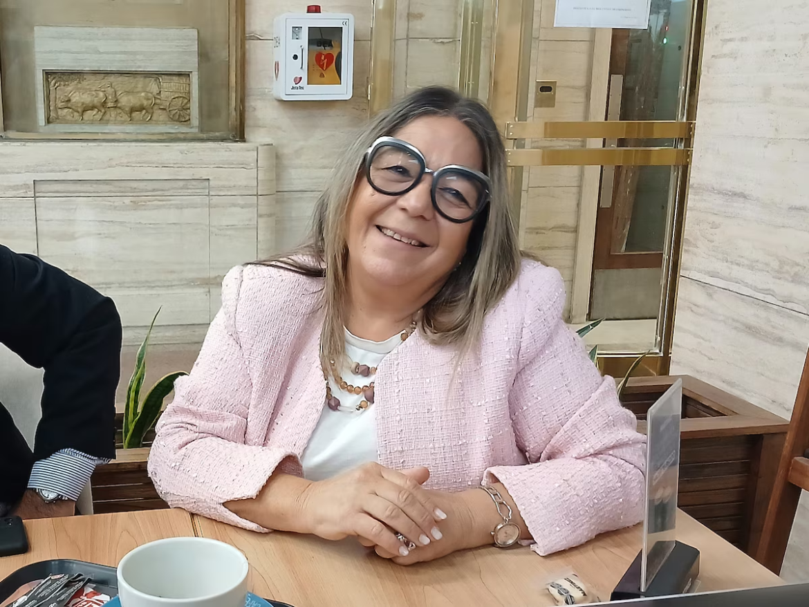 La escribana de Adorni declaró en la causa y evitó precisar el origen de los fondos de las propiedades