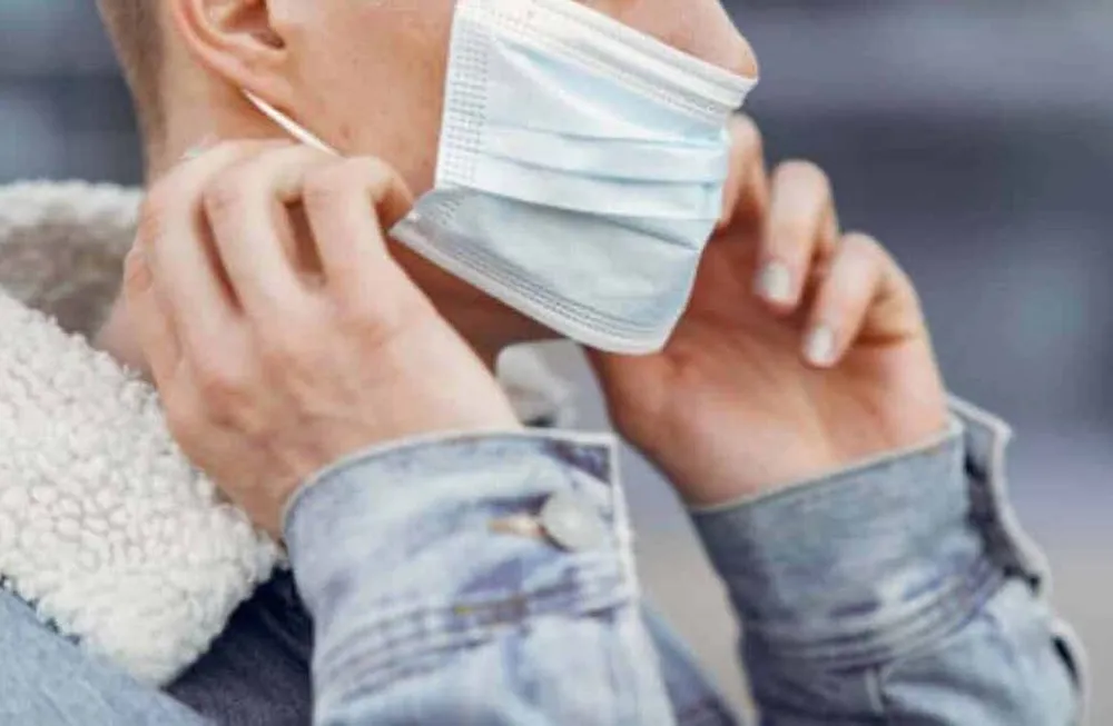 Vuelve el debate por el barbijo: especialistas advierten cuándo sí conviene usarlo ante el aumento de casos de gripe