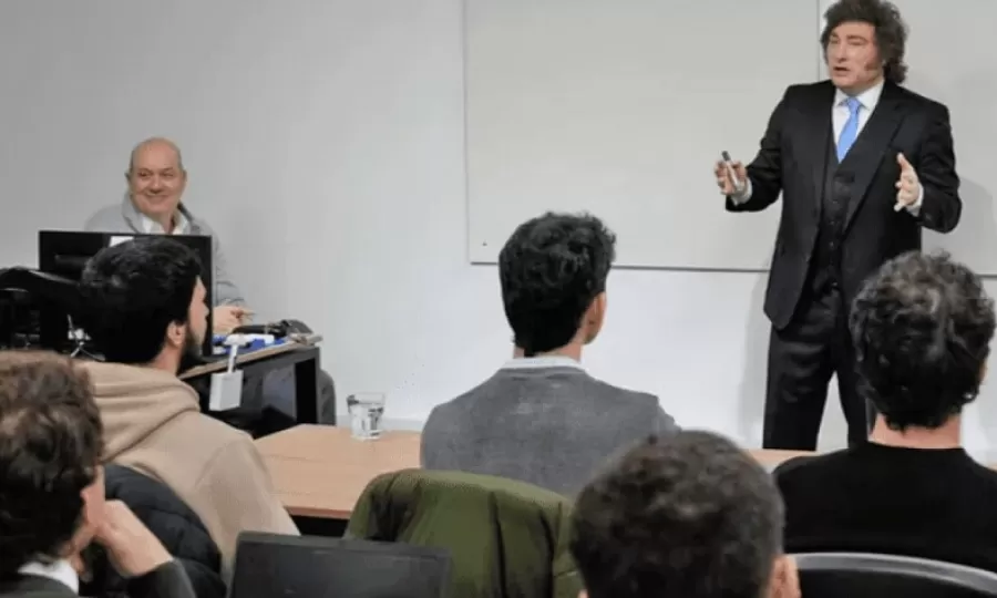 Tras la visita de Milei a la Universidad de San Andrés, docentes difundieron una dura carta contra el ajuste universitario