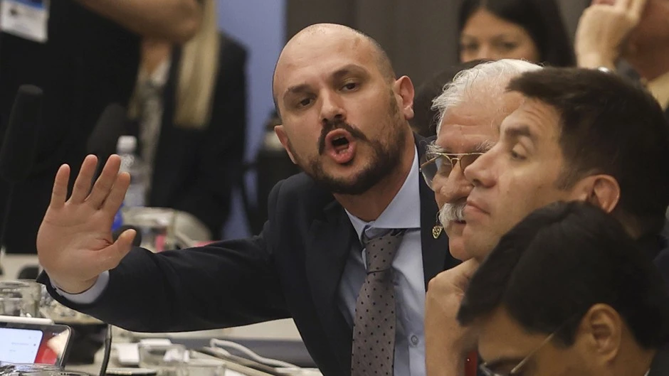 Escándalo en La Libertad Avanza: denuncian que Santiago Santurio obtuvo un crédito millonario del Banco Nación para comprar una casa de USD 300 mil