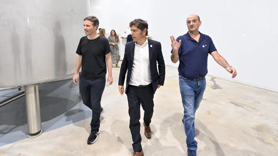 Kicillof apunta contra Mercado Libre y amenaza con una multa millonaria por “cláusulas abusivas”