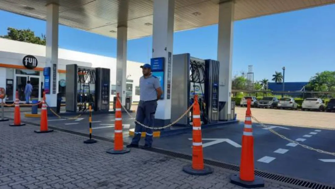 Naftas récord y bolsillos vacíos: la venta de combustibles volvió a caer en todo el país