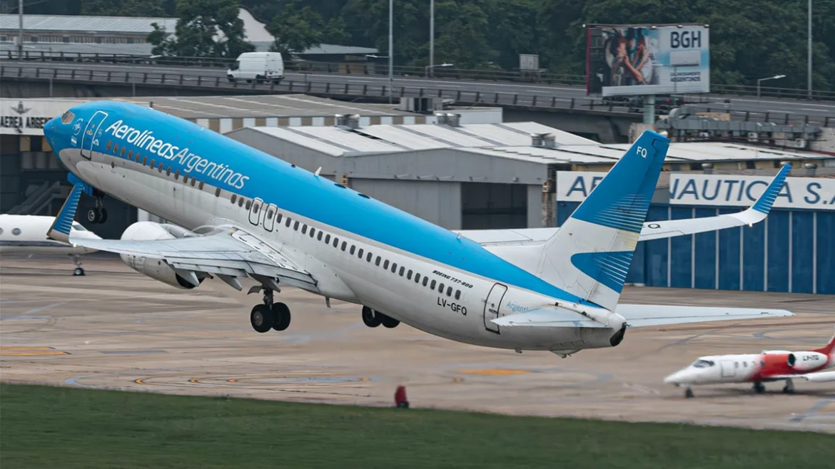 Mundial 2026: Aerolíneas Argentinas canceló los vuelos directos a Miami desde el interior y crece el malestar de los pasajeros